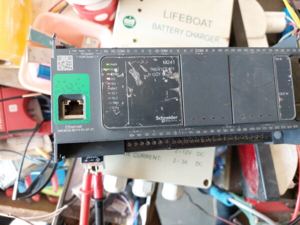 SCHNEIDER MODICON TM241CE40T LOGIC CONTROLLER M241 TRANSISTOR PNP ETHERNET