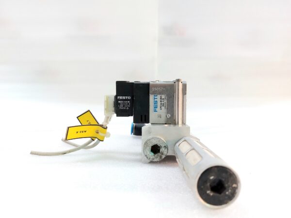 FESTO CPE14-3/2-PRS-3/8-2 / CPE14-M1BH-3GL-1/8 SOLENOID VALVE MSZE-3-24 DC