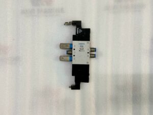 FESTO CPE18-M1H-5/3E-QS-8 SOLENOID VALVE