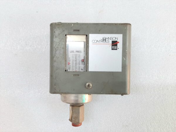 JOHNSON CONTROLS P70AA-5 PRESSURE TRANSMITTER