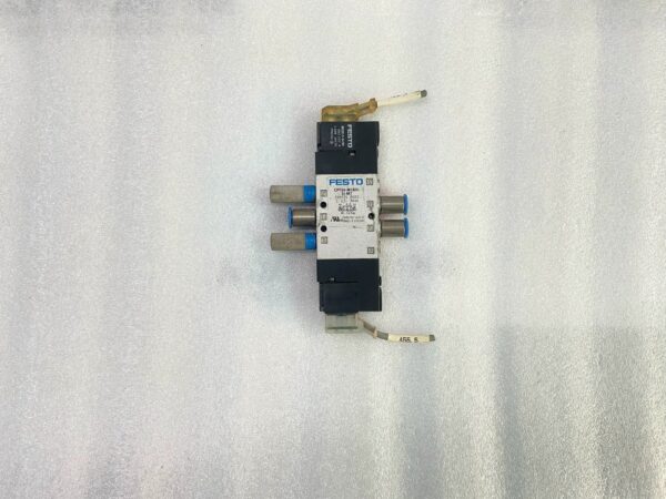 LOT OF 2 FESTO CPE10-M1BH-5J-M7 SOLENOID VALVE