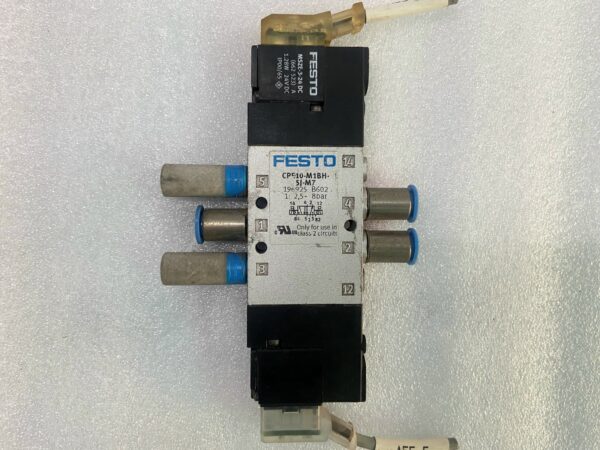 LOT OF 2 FESTO CPE10-M1BH-5J-M7 SOLENOID VALVE