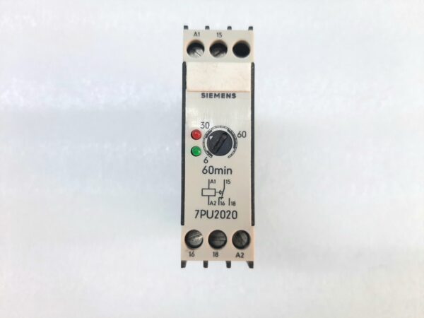 SIEMENS 7PU2020-4AN20 TIME RELAY 220-240V~ 60MIN