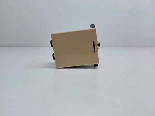 OMRON SDV-FL2 VOLTAGE SENSOR - Image 3