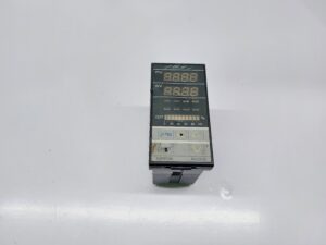 NIPPON NC2538-308000 TEMPERATURE CONTROLLER