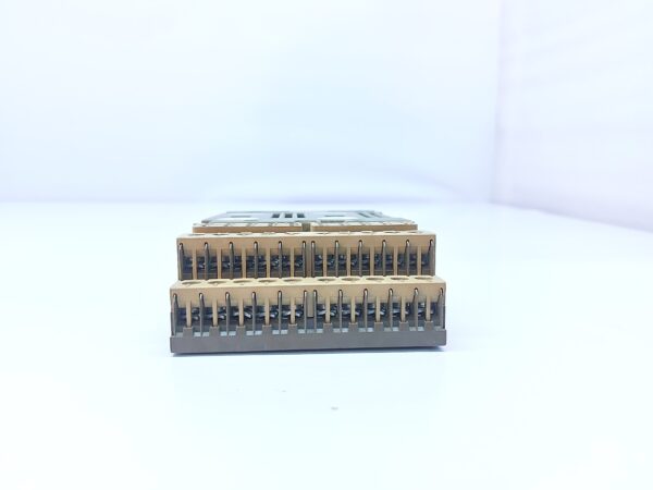 SIEMENS SIMATIC S5 6ES5 700-8MA11 BUS MODULE