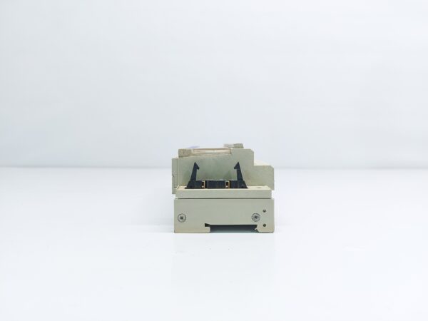 TELEMECANIQUE ABE7-R16S210 16 RELAY OUTPUT MODULE