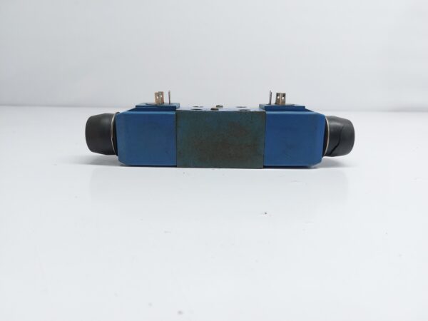 VICKERS DG4V-3-2N-H-M-U1-D6-60 EN38 DIRECTIONAL CONTROL VALVE - Image 2