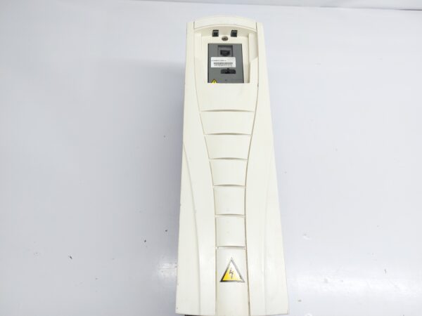 ABB ACS550-01-015A-4 INVERTER 7.5/5.5KW