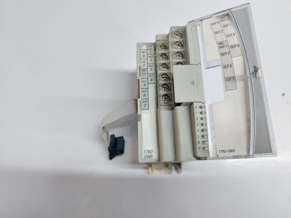 ALLEN-BRADLEY MICROLOGIX 1200 1762-OW8 8 PT. VAC/VDC RELAY OUTPUT UNIT SER.A REV.A - Image 7