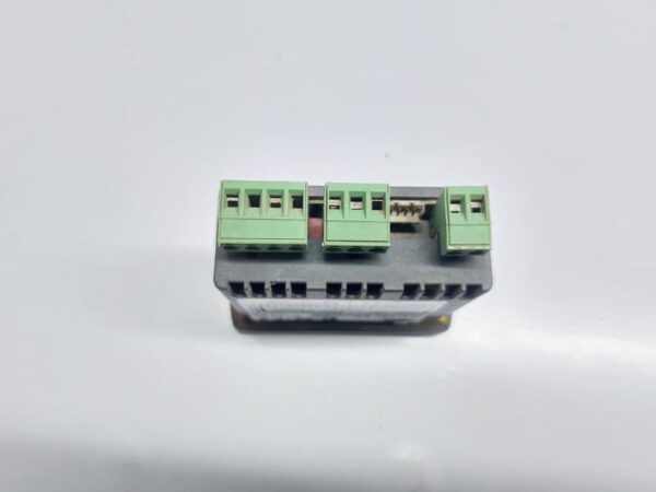 CAREL PJ32S0P000 TEMPERATURE CONTROLLER