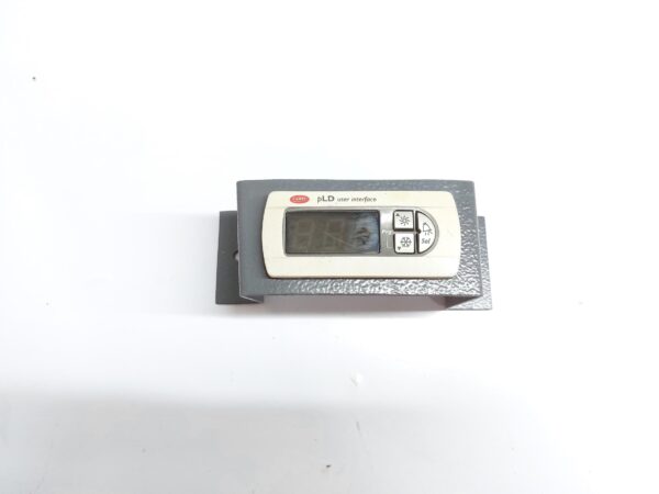 CAREL PLD PLD00SF400 TEMPERATURE CONTROLLER