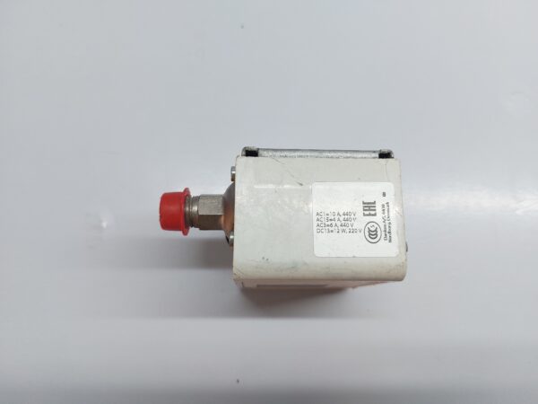 DANFOSS KPI 38 PRESSURE SWITCH