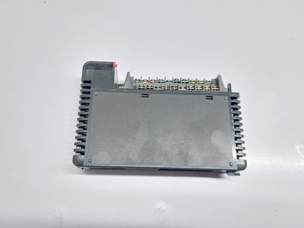 FACTS ENGINEERING F4-08TRS-1 RELAY OUTPUT MODULE - Image 7