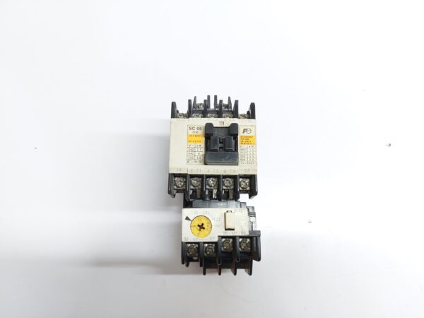 FUJI ELECTRIC SC-05 (13) CONTACTOR WITH TR-0N RELAY