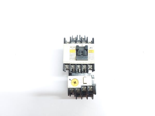 FUJI ELECTRIC SC-05 (13) CONTACTOR WITH TR-0N RELAY