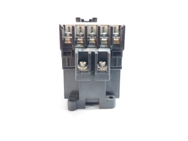 FUJI ELECTRIC SC-05 (13) CONTACTOR WITH TR-0N RELAY