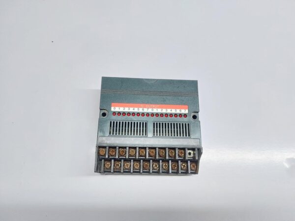 IDEC PFJ-T162U 16-TRANSISTOR OUTPUT UNIT 12-28 VDC