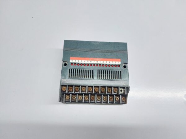 IDEC PFJ-T162U 16-TRANSISTOR OUTPUT UNIT 12-28 VDC