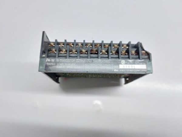 IDEC PFJ-T162U 16-TRANSISTOR OUTPUT UNIT 12-28 VDC