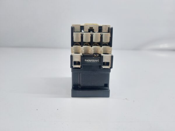 KOLCKNER MOELLER DIL00M-10 CONTACTOR - Image 5