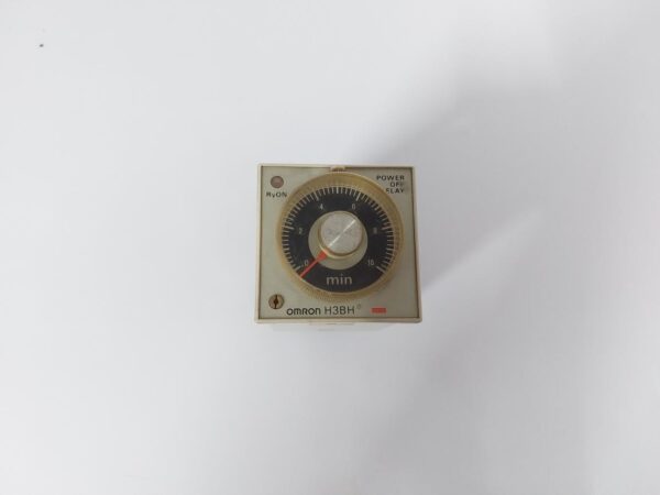 OMRON H3BH-8 TIMER 0-10 MIN
