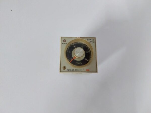 OMRON H3BH-8 TIMER 0-10 MIN