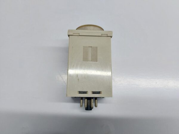 OMRON H3BH-8 TIMER 0-10 MIN