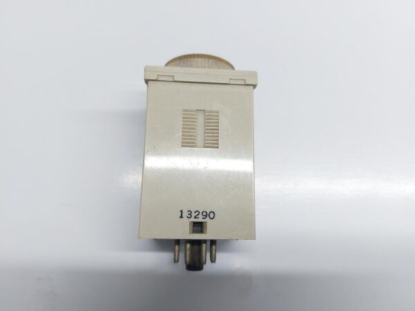 OMRON H3BH-8 TIMER 0-10 MIN