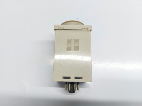 OMRON H3BH-8 TIMER 0-10 MIN