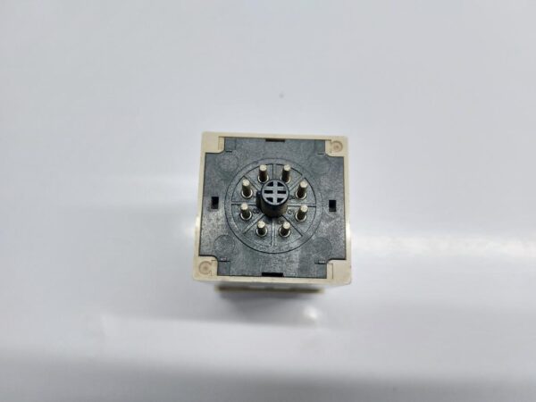 OMRON H3BH-8 TIMER 0-10 MIN