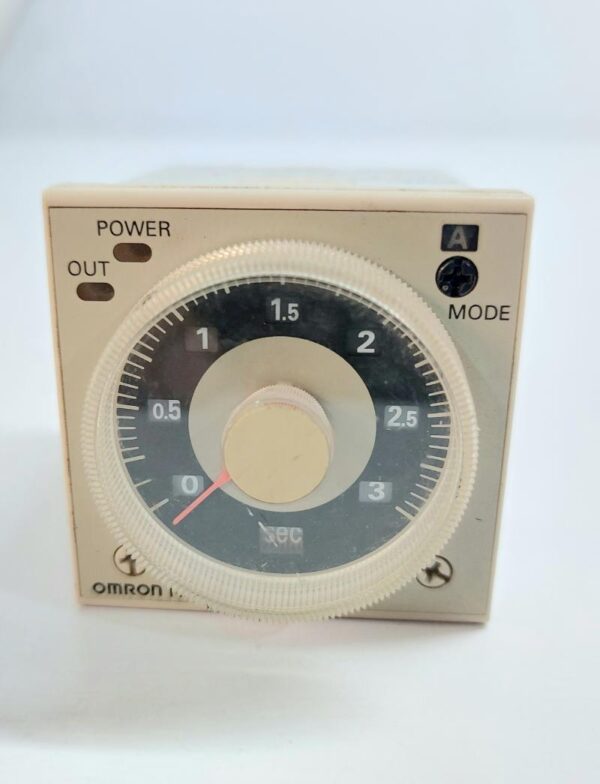 OMRON H3CR-A8E TIMER 0-3 SEC