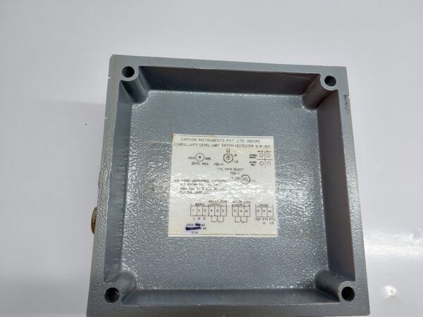 SAPCON SLW CONDUCTIVITY LEVEL LIMIT SWITCH - Image 7