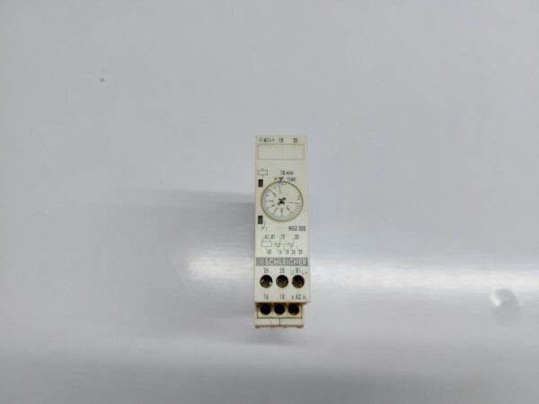 SCHLEICHER NGZ 320 TIMER RELAY ZG1W2R1-44-76-00A