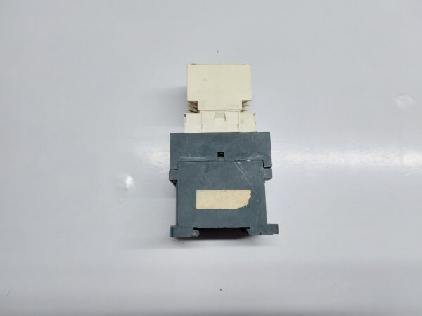 SCHNEIDER ELECTRIC LADN31G CONTACTOR LAD4TBDL