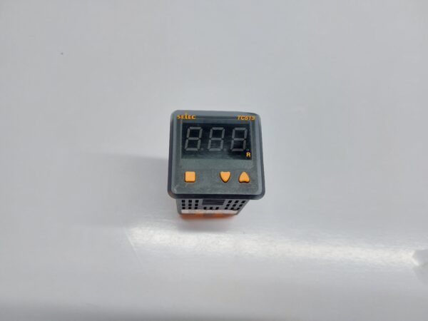 SELEC TC513BX TEMPERATURE CONTROLLER