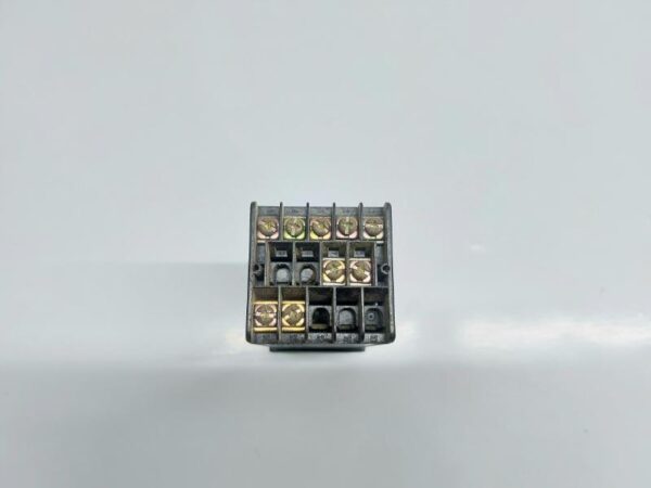 SHIMADEN SR1-8P-1W THERMOSTAT