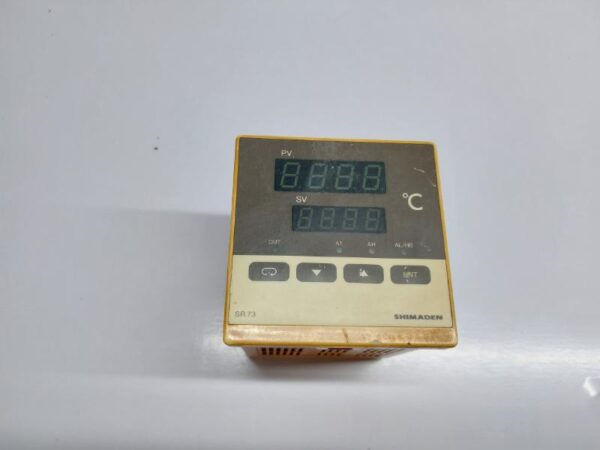 SHIMADEN SR73-8Y1-1C TEMPERATURE CONTROLLER