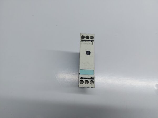 SIEMENS 3RP1576-1NM20 STAR/DELTA TIMING RELAY 3RP15761NM208K - Image 3