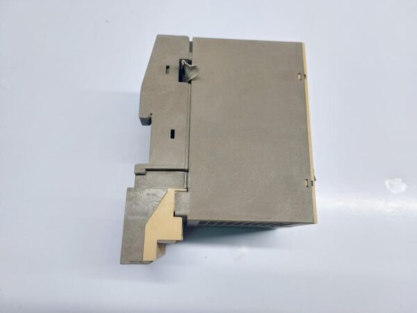 SIEMENS 6ES5 441-8MA11 DIGITAL OUTPUT MODULE