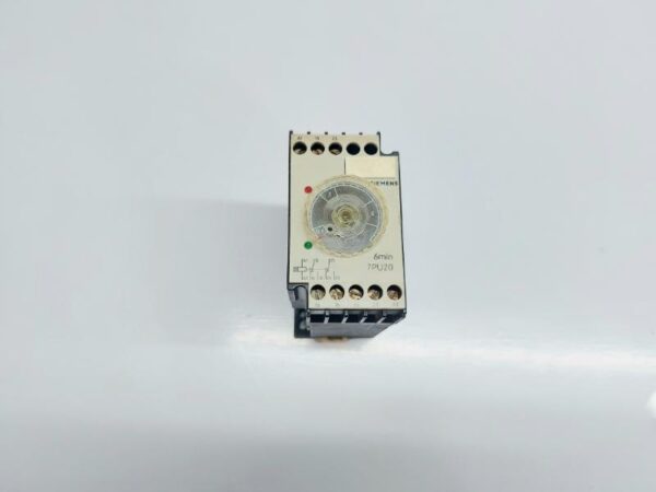 SIEMENS 7PU 2040-3BN22 TIME RELAY