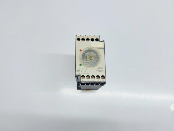 SIEMENS 7PU 2040-3BN22 TIME RELAY