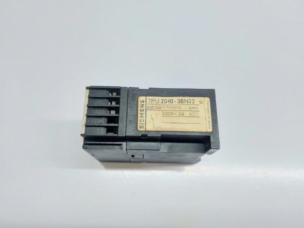 SIEMENS 7PU 2040-3BN22 TIME RELAY