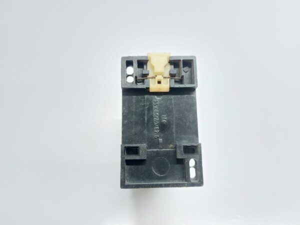 SIEMENS 7PU2240-2BN32-0Z ON DELAY ELECTRONIC TIMER 6-60 SEC