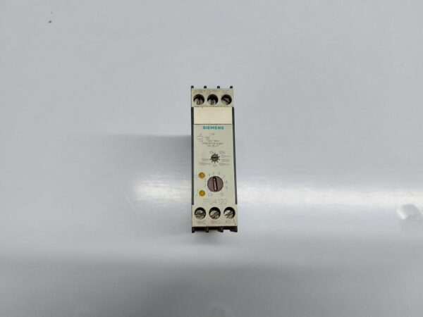 SIEMENS 7PU4120-2AN20 TIMER RELAY