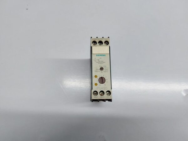 SIEMENS 7PU4120-2AN20 TIMER RELAY