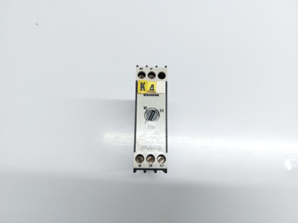 SIEMENS 7PU6020-7NN20 TIME RELAY