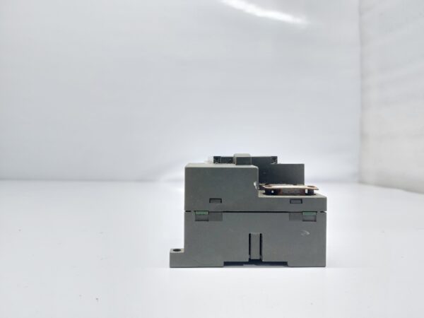 SIEMENS S7-200 6ES7 216-2AD23-0XB0 COMPACT CPU 226