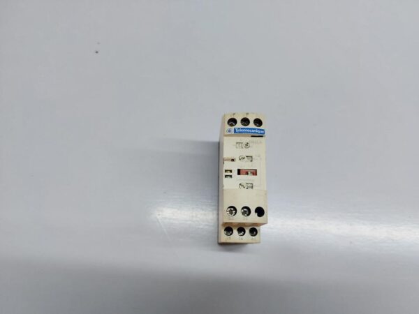 TELEMECANIQUE RM4LA32F LIQUID LEVEL CONTROL RELAY