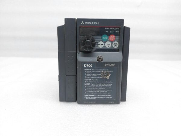 MITSUBISHI D700 FR-D740-022-EC INVERTER 3.5A 3PH AC380-480V 50/60HZ